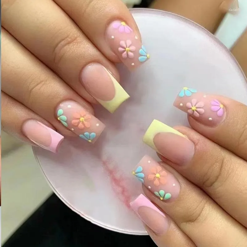 Valse Nagels 3D Nep Accessoires Korte Franse Vierkante Tips Lente Zomer Bloemen Ontwerpen Kawaii Manicure Faux Ongles Druk Op Nagel