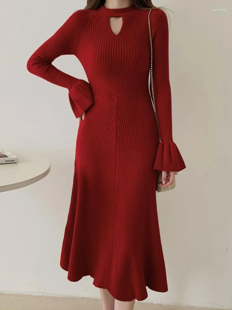 Sıradan Elbiseler Vintage Streç örme kazak kazak elbisesi Kadınlar için Sonbahar Kış Giyim Lady Örgü Delik Seksi Zarif Noel Kırmızı