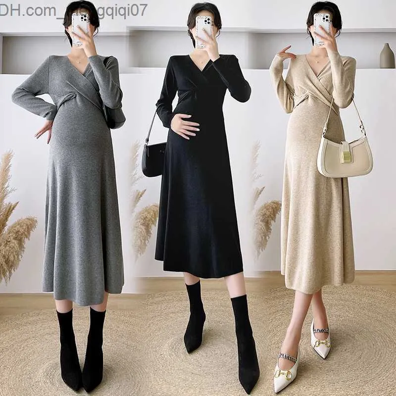فساتين الأمومة 8307# الخريف والشتاء الكوري الأزياء المحبوكة لباس المرأة الحوامل ترتدي ثوب المرأة الحامل V-ult-ultrathin Z230801