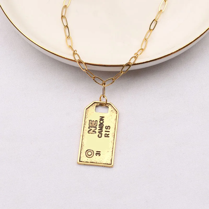 20Style Designer علامة تجارية مزدوجة رسائل قلادات سلسلة الذهب مطلي بالرجعية سترة Newklace للنساء