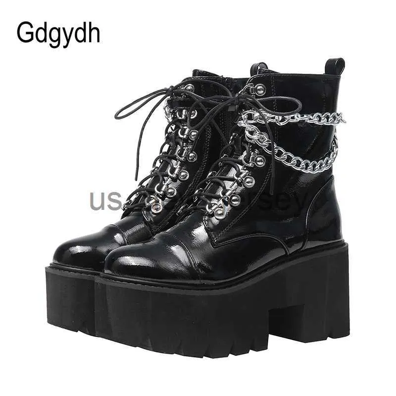 Boots gdgydh براءة اختراع الجلود القوطية السوداء أحذية سوداء النساء كعب مثير سلسلة الكعب مكتنزة أحذية البوتس أنثى البانك على غرار أحذية الكاحل Zipper j230803