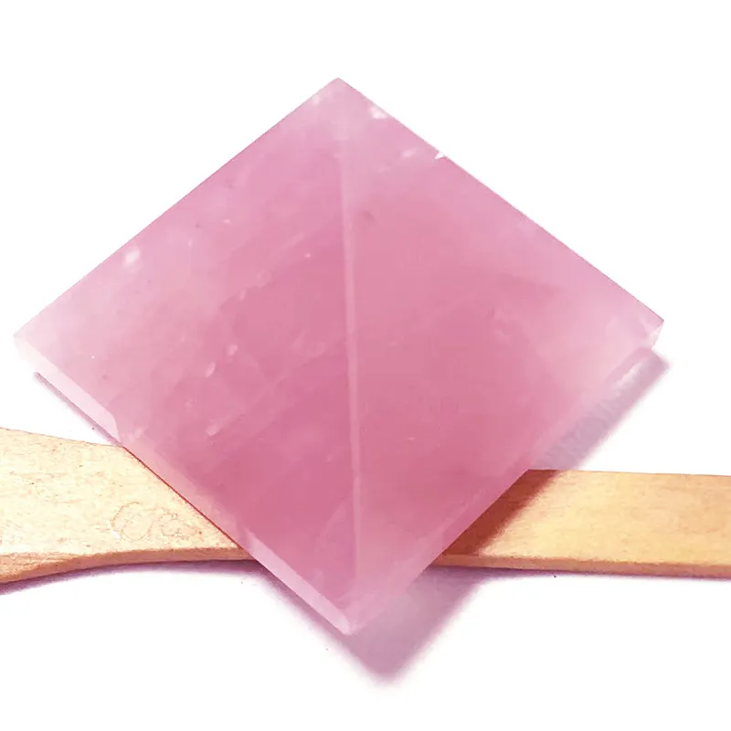 Drop Shipping 4 cm Naturel Rose Cristal Pyramide Rose Quartz Pierres Reiki Guérison Home Office Décoration Produit En Gros