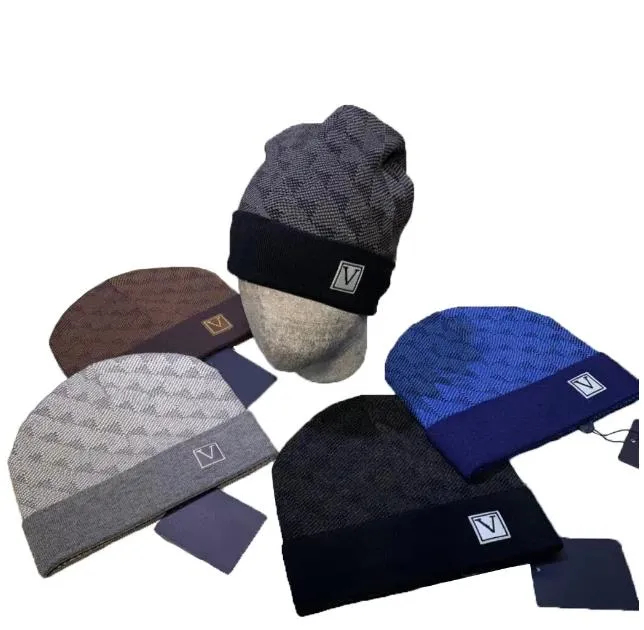 Designer hatt mäns och kvinnors brimfria hatt höst och vinter varm stickad hatt ren ull varm