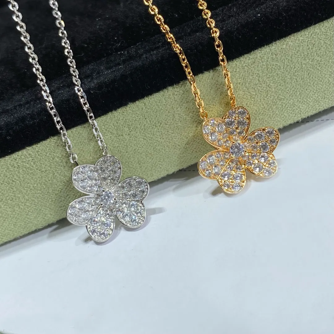 Trèfle Collier Pendentif Designer Diamant Mini 3 Feuilles Plaqué Or 18K Femmes Fille Bijoux Cadeau De Mariage