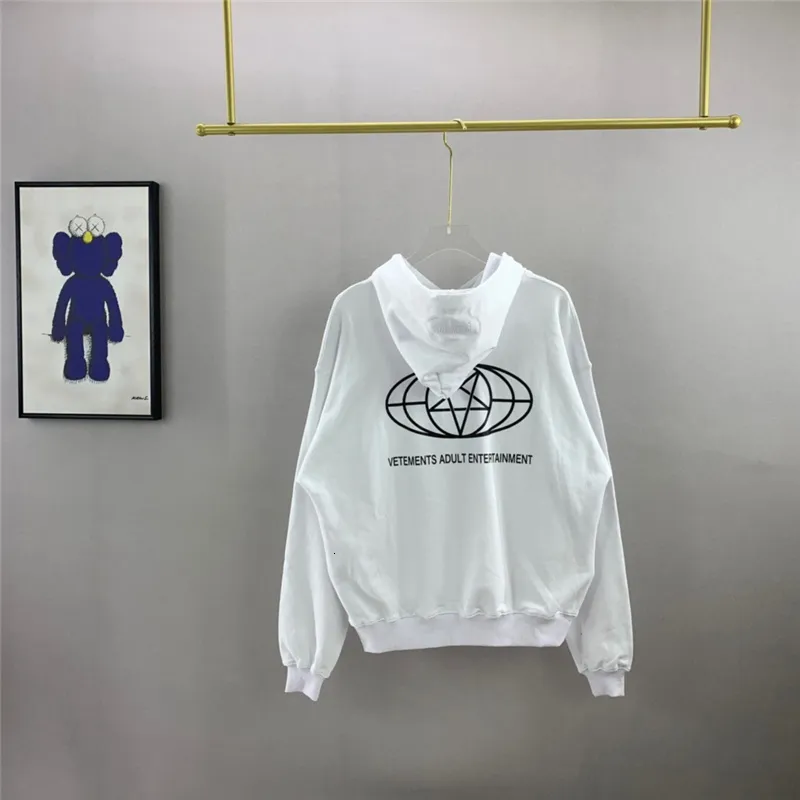 国内発送☆VETEMENTS☆VTM LONGSLEEVE/WHITE VETEMENTS]VTM LONGSLEEVE/WHITE(UA66LS630) – R&Co.