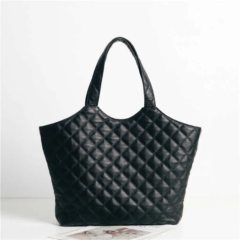 Buy Hunar Ladies Purse Handbag | Multifunction Mini Hand Purse for Girls  and Women - Green at Amazon.in