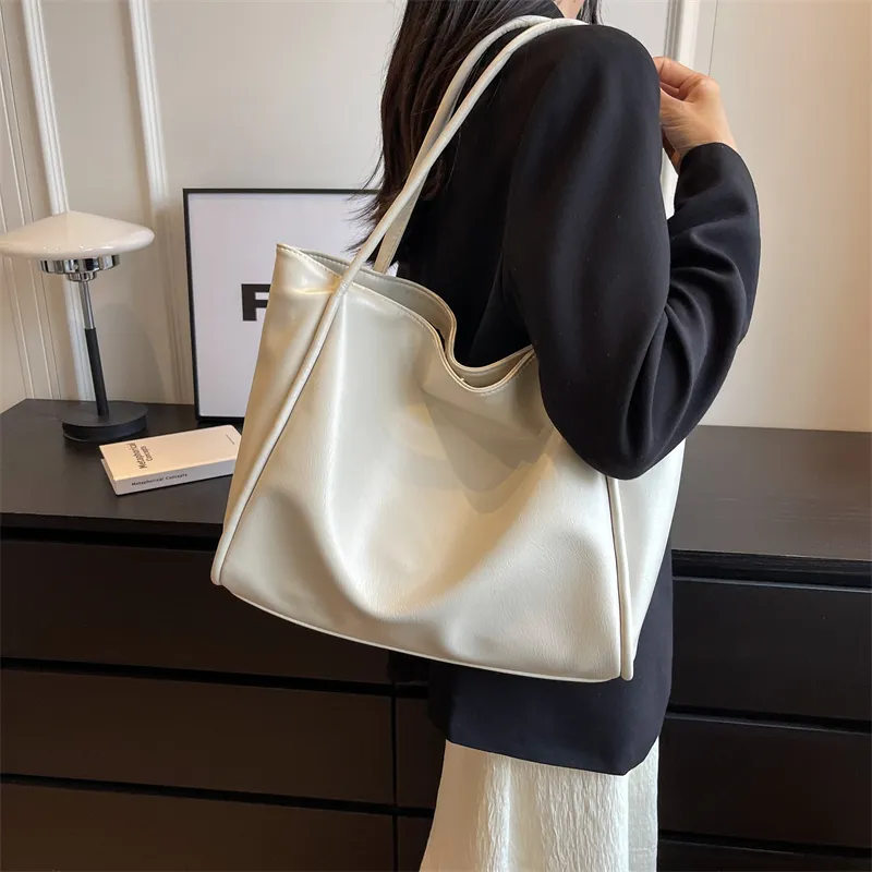 Silver Leather Shoulder Bag For Women Vintage 2024 Y2K Trend