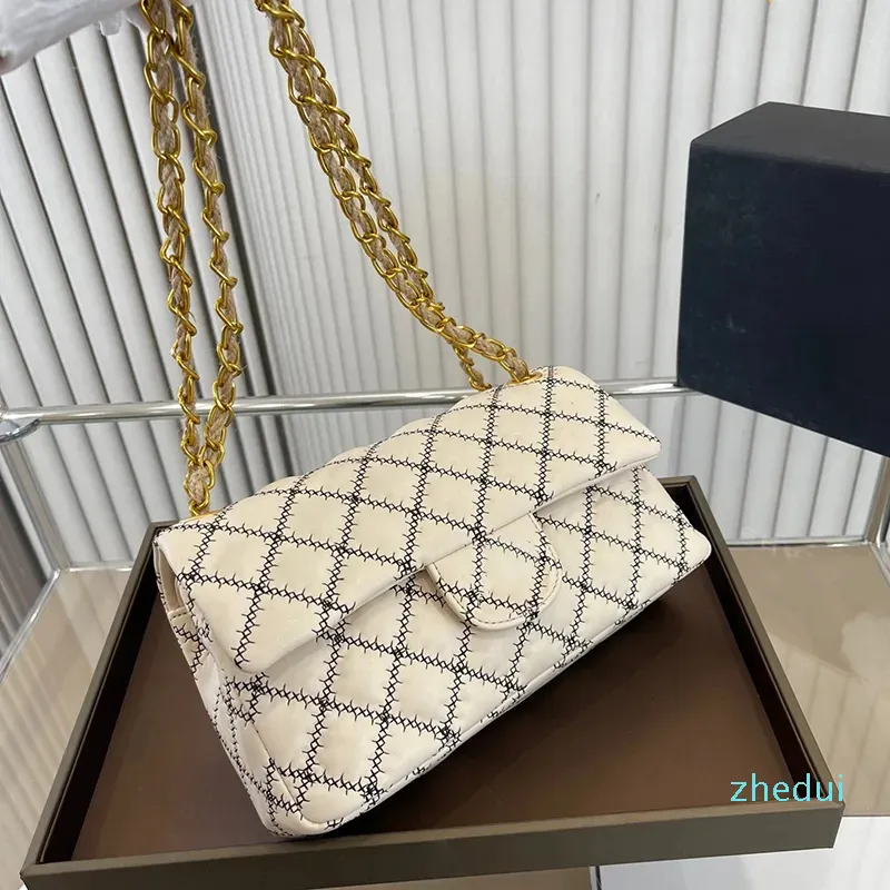 Luxurys handväska designer väska crossbody purse mode axel väskor läder kvinnor plånbok klassisk diamant tote pås kedja väskor 4 färger klaff sofe handväskor