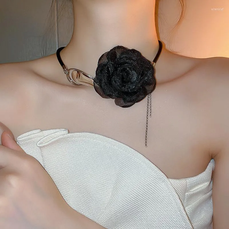 Choker koreansk svart garn tyg blomma halsband kvinnor mode smycken sexiga halsar krage grossist