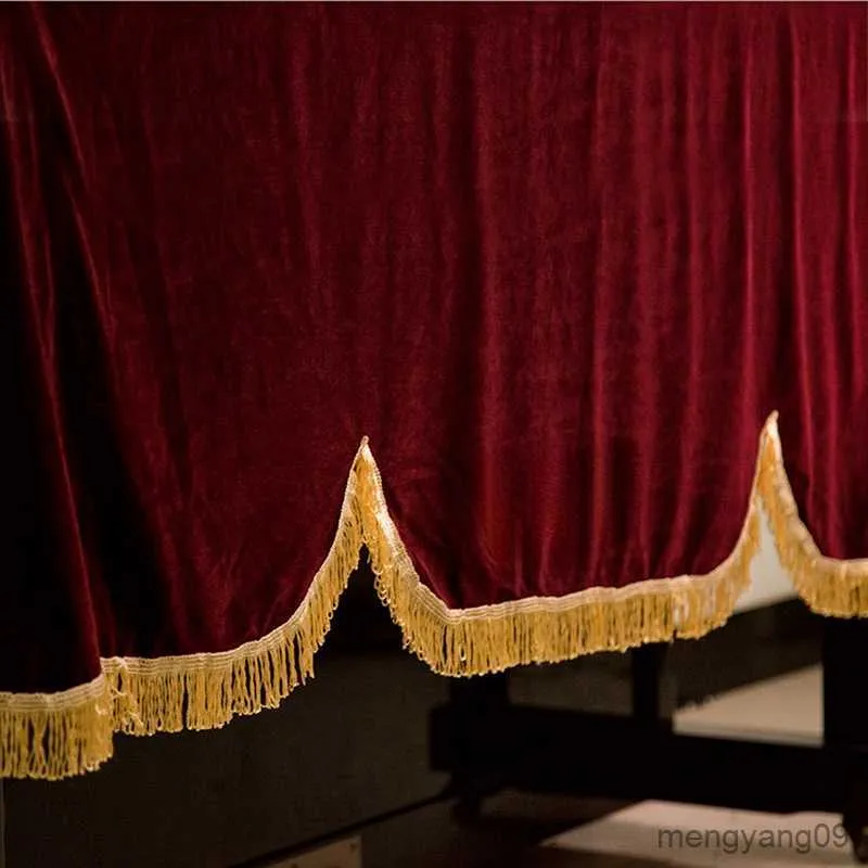 Couverture anti-poussière Couverture de piano en velours doré Housse de piano universelle pour clavier de piano droit Couverture anti-poussière Couture Tassel Textile R230803