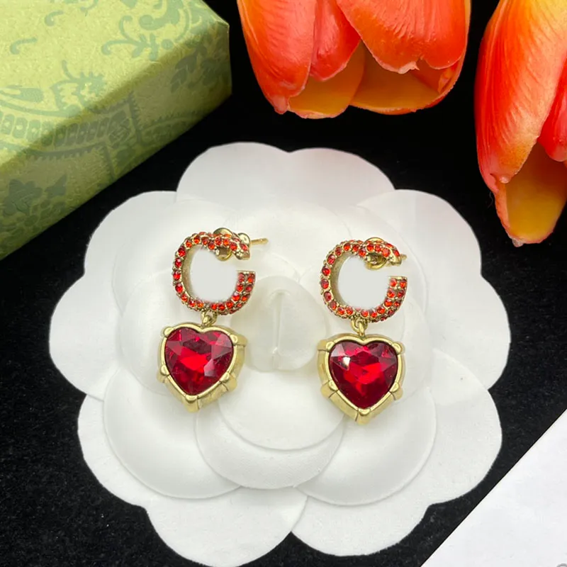 Designers Gold Hoop Earrings Designer Jewelry Fashion Heart Earring For Women Party Studs Wedding Stud Earrings 2308035Z