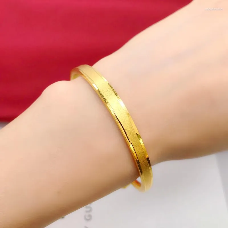 Hammered Gold Bangle Bracelet – Beksan Designs