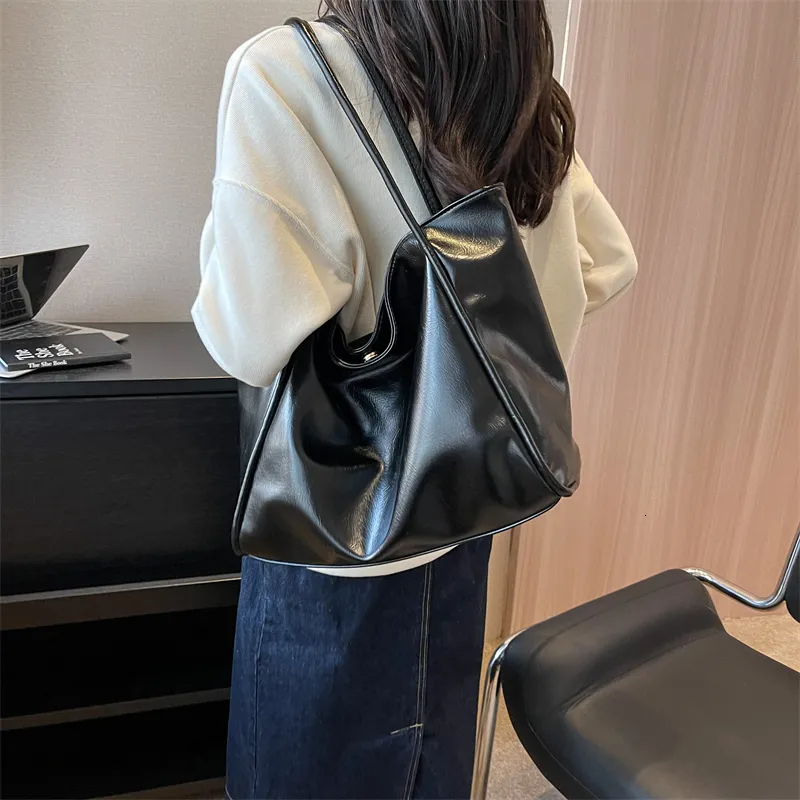 デコルテアクセサリー　横長バッグ mesh BAG | decollte_accessory
