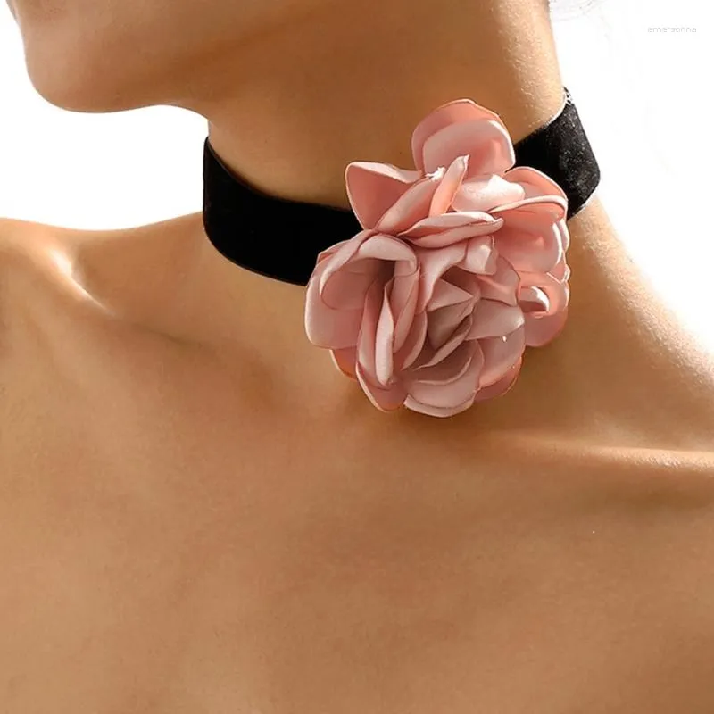 Girocollo collana con ciondolo fiore in tessuto di velluto gotico collana da donna con cravicola moda regalo di gioielli in catena di velluto-rosa