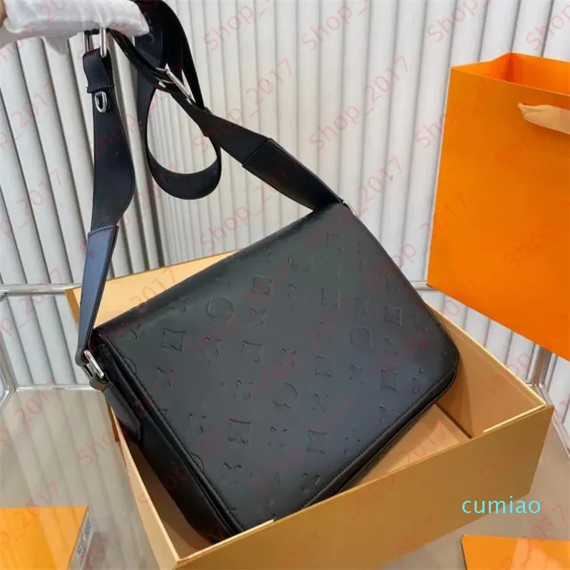 Open yy studs messenger bag チャコール Open yy studs messenger bag チャコール