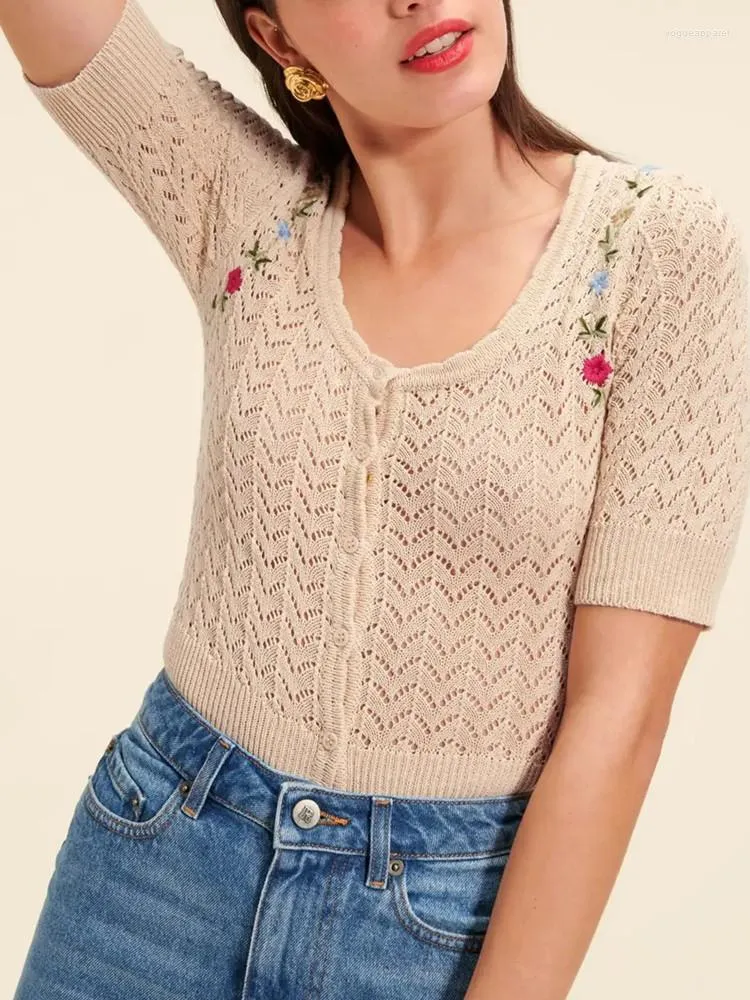 Femmes tricots 2023 été femmes Crochet évider pull col rond broderie florale simple boutonnage à manches courtes dame mince tricot Cardigan