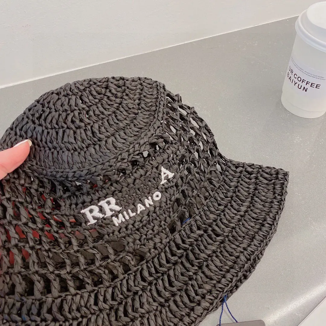 Tasarımcı Straw Buck şapka Kadınlar Mektup Moda Kapağı Pembe Çim Braid Casquette Erkek Şapkalar Yaz Günlük Şapkalar Nakış Şeker Kapakları D238038C6