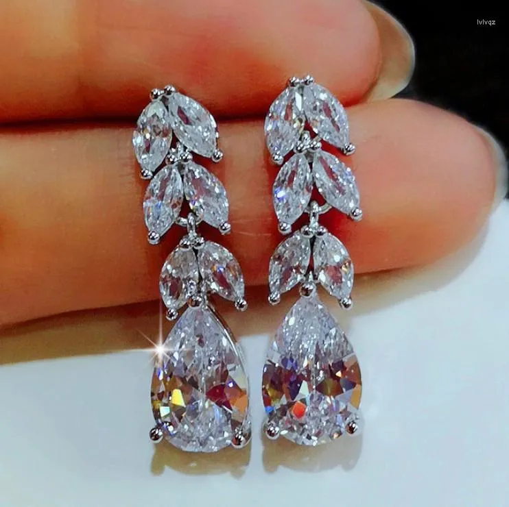 Boucles d'oreilles pendantes 2023 longue feuille en forme de pendentif zircon blanc femmes gland vente en gros directe