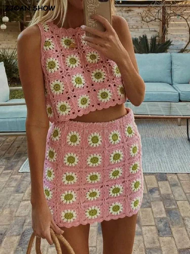 Two Piece Dress BOHO Pink Sun Flower Plaid Hand Crochet Crop Top Sleeveless Tanks Women Lacing up Bandage Waist Mini Short Skirt 2 Pieces Set 230802