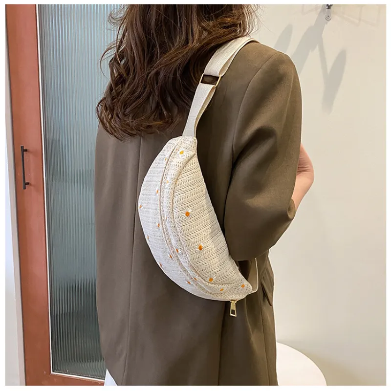 Women s Straw Waist Bags Woven Crossbody Fanny Packs for Summer 2024