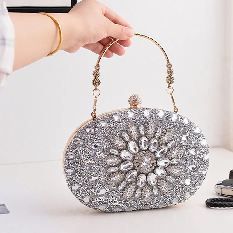 Designer Hand-embroidered Clutches | Embroidered clutch, Clutch fashion,  Embellished purses