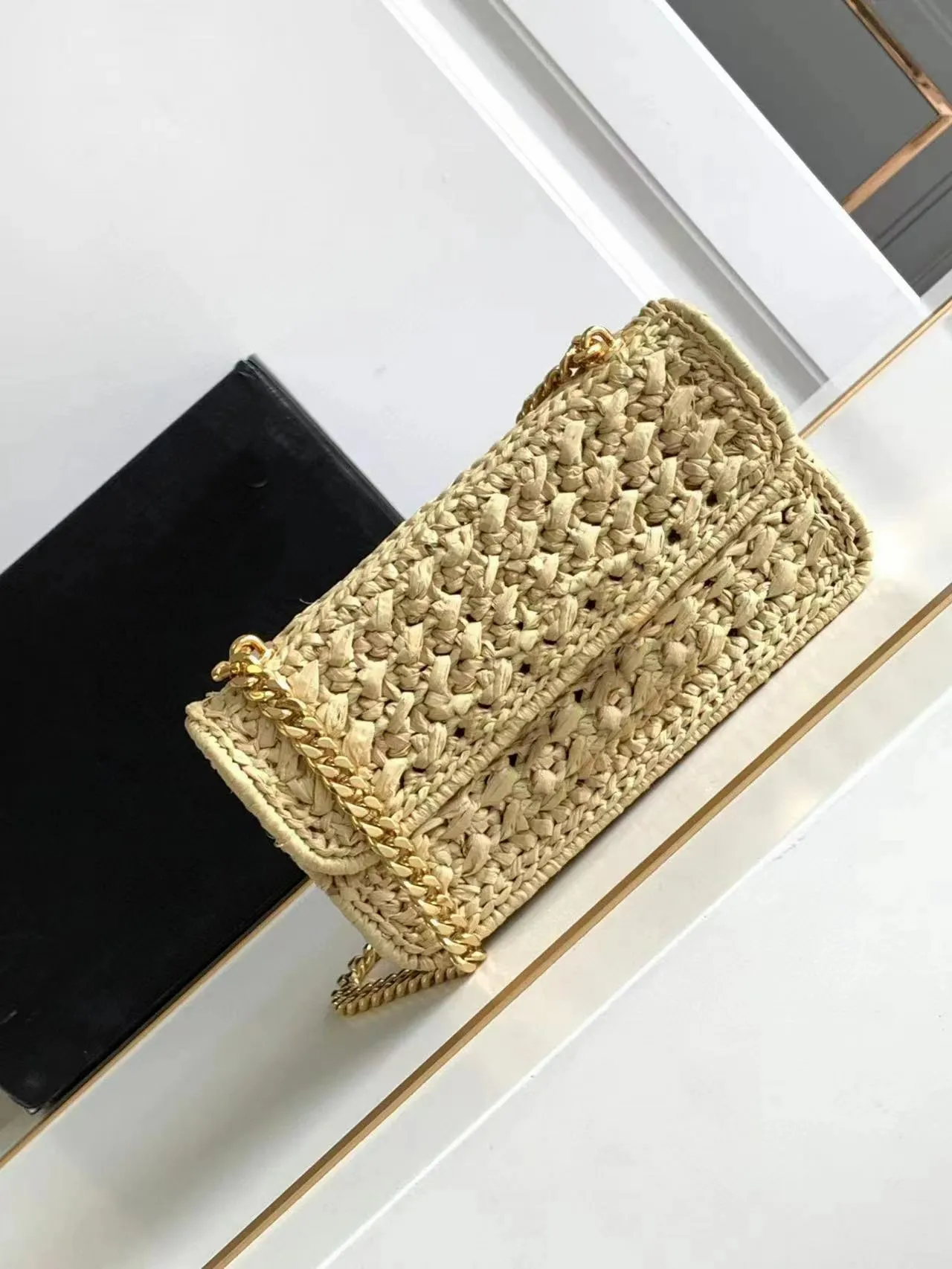 Designer Summer Straw Chain Shoulder Bags in Raffia Natural Flap Bags Gold Hardware Heavy Chains Handbags Triumphal Arch Buckle Hasp Baguettes Fashion Wallet Purse