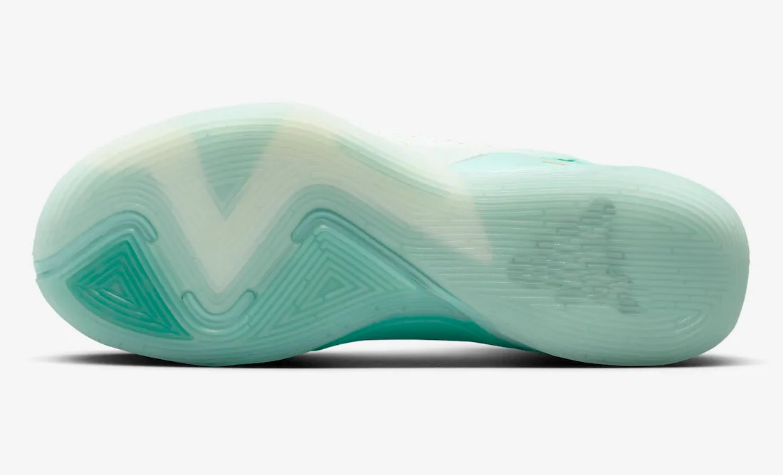 Hunter green store basketball shoes