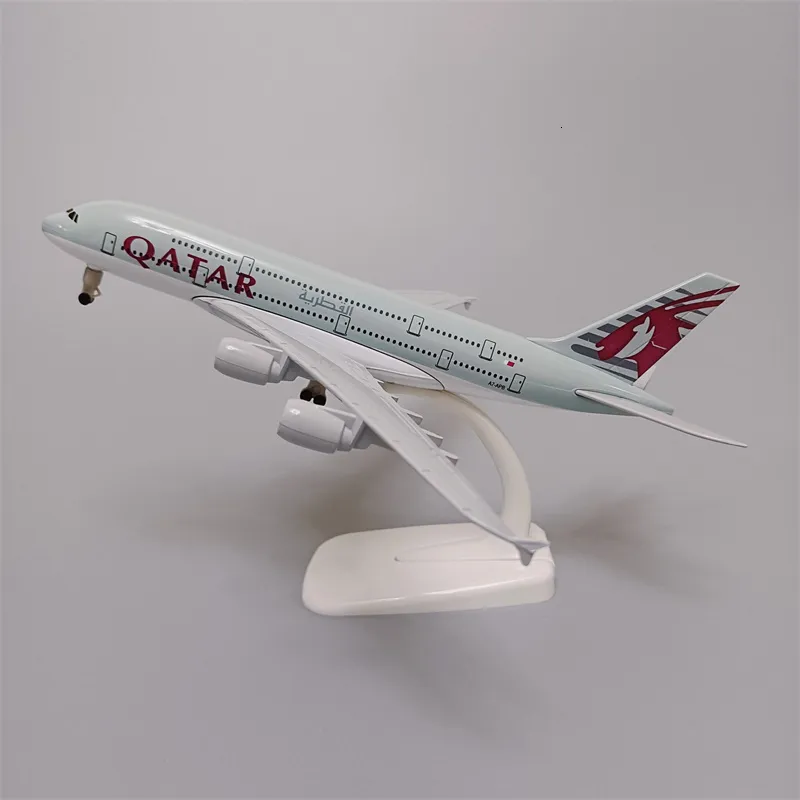 Modèle d'avion 20cm alliage métal QATAR Airways Airbus 380 A380 modèle d'avion moulé sous pression modèle d'avion avec roues trains d'atterrissage 230803