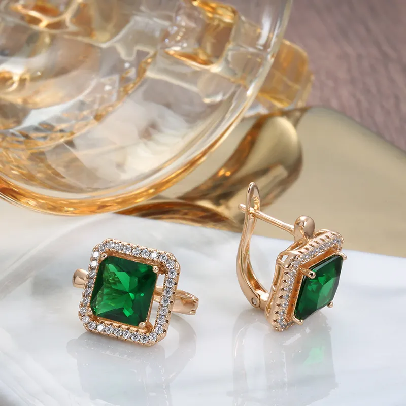 Stud 18k Rose Gold Vintage Emerald Diamond Earrings For Women äkta smycken Bröllopsdag Resizable Earring Present grossist 230804