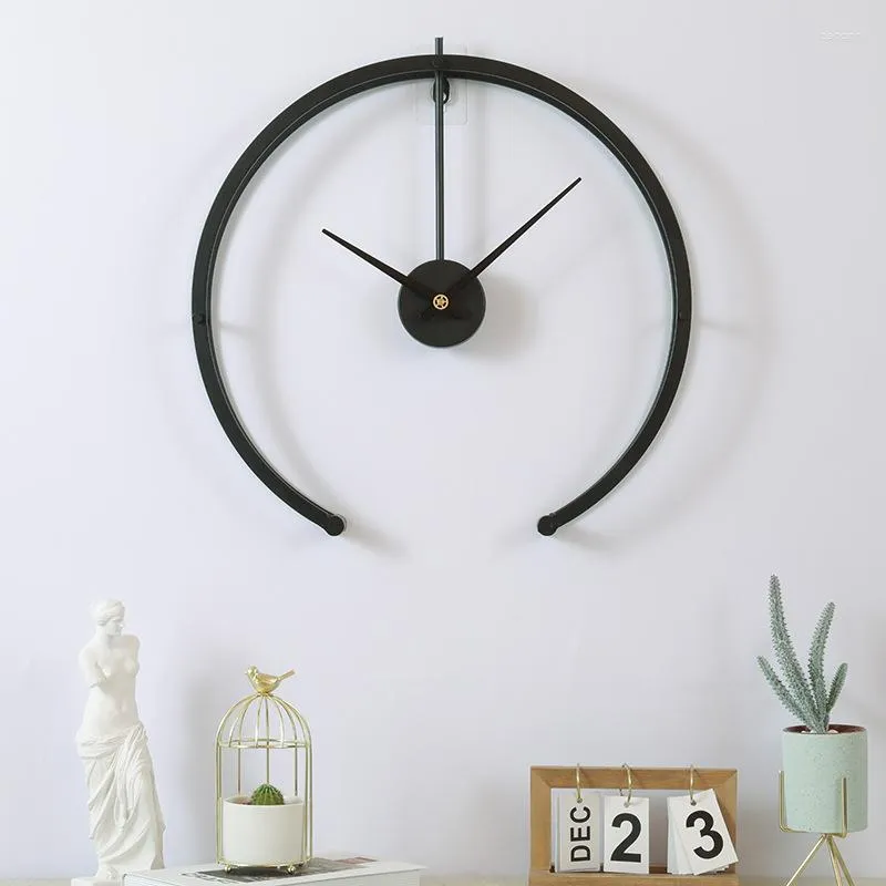 Horloges murales horloge Design moderne lumière luxe Art créatif mode nordique minimaliste maison décoration salon