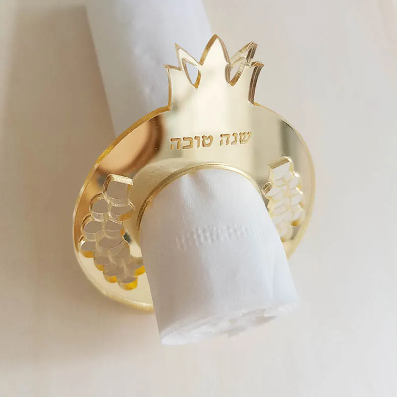 Portatovaglioli 12pcs Portatovagliolo ebraico personalizzato Anello ananas in oro acrilico per la festa nuziale Personalizzato 230804