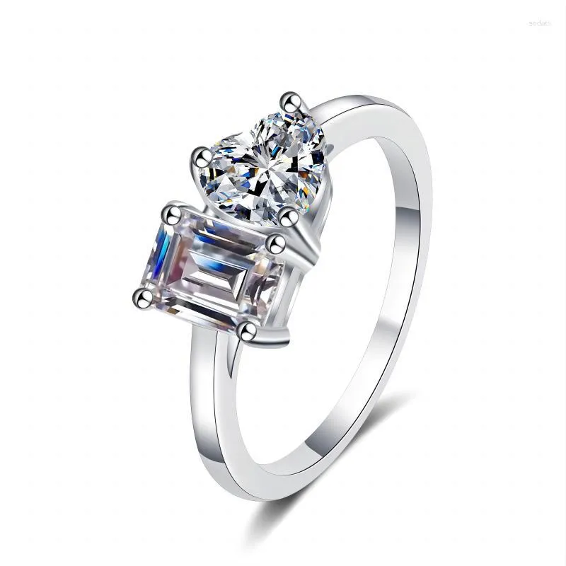 Cluster Ringen Zomer Mode Mooie 925 Sterling Zilveren Ring Vrouwelijke Vormige 2 Moissanite Emerald Cut Plating Pt950 Goud