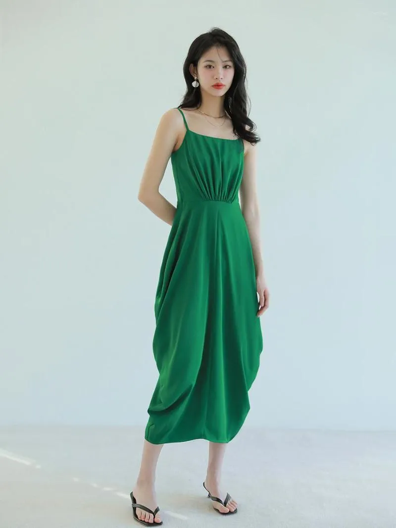 Casual Dresses Design Sense Sling Dress For Women's 2023 Summer Small and High Style midjen Dragning