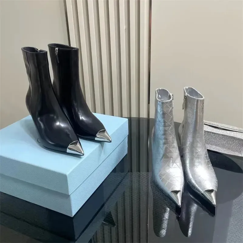 Moda 7.5cm salto stiletto botas curtas designer mulheres couro genuíno metal toe fivela decoração clássico zíper lateral prata diamante padrão meia botas