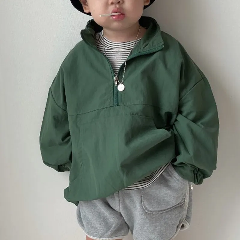 Sudaderas con capucha Ropa para niños Ropa de primavera coreana top bebé ligero y cómodo cortavientos de bolsillo chaqueta pequeña 230803