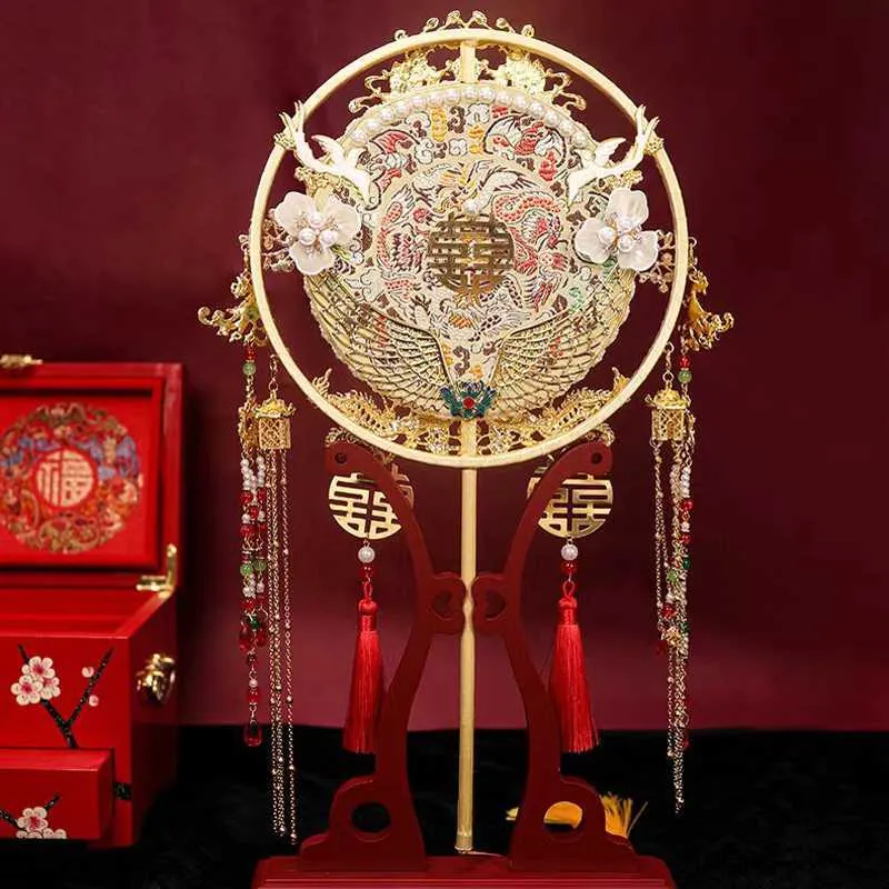 Продукты из китайского стиля декоративные фанаты китайский стиль невесты Фан -Жемчужный украшение свадебной украшение излишнее роскошная вышива