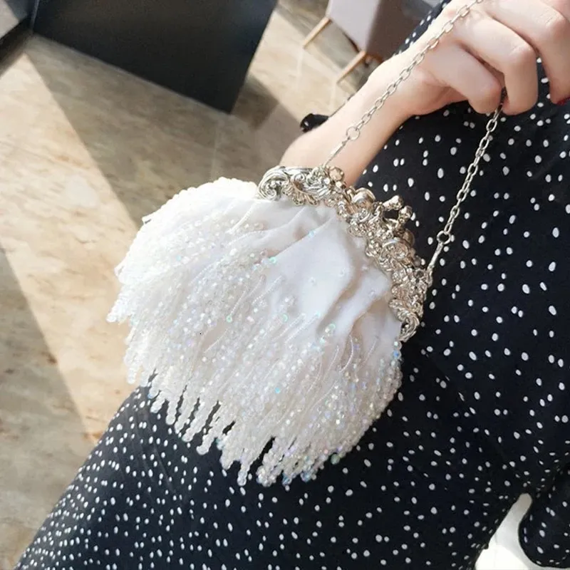 Evening Bags Womens white Wedding Clutch Purse Exquisite beading Tassel Bag Luxury Designer Party Handbag chain shoulder bags B364 230803