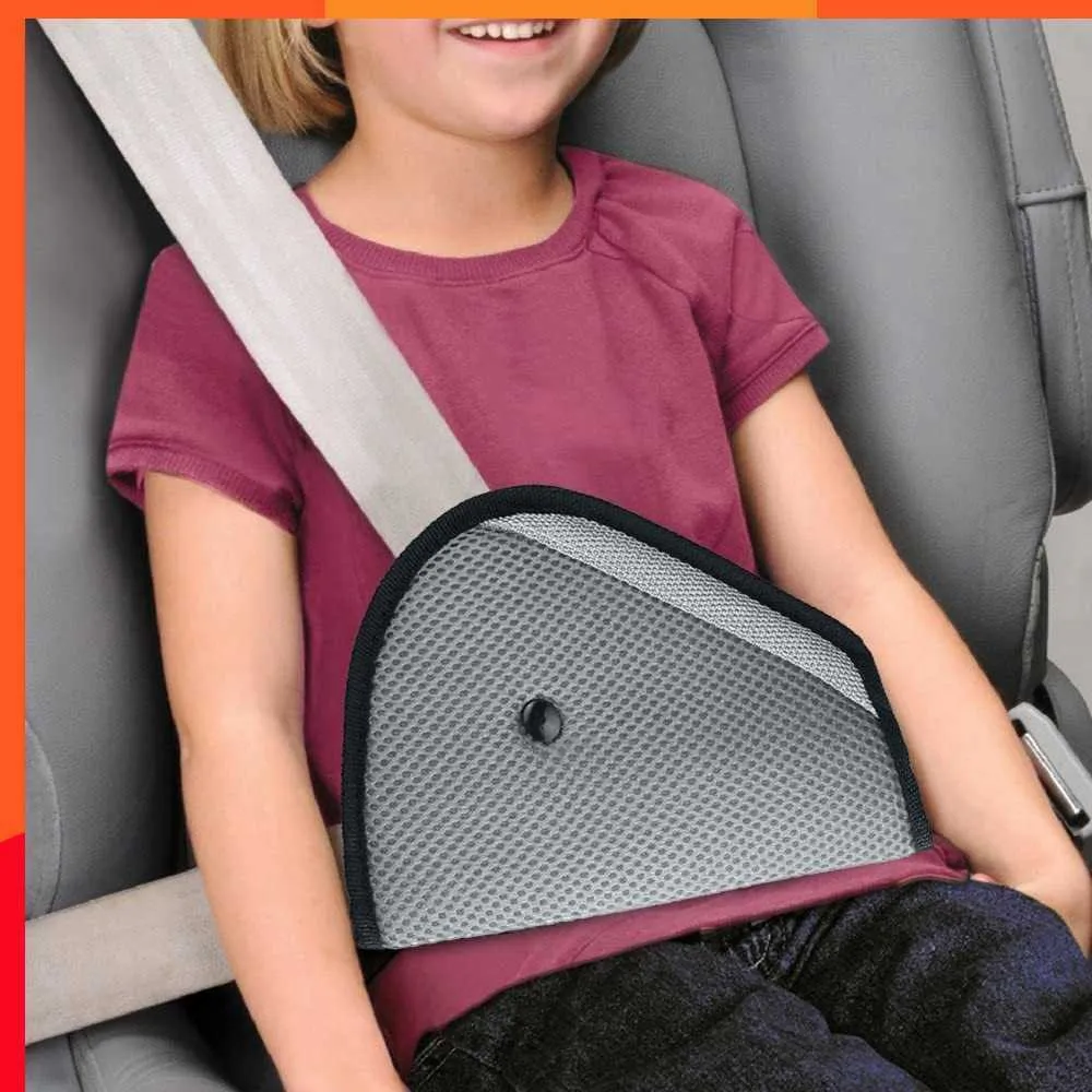 New Kids Car Safe Fit Regolatore della cintura di sicurezza Triangolo di sicurezza per bambini Robusto dispositivo di protezione Posizionatore Carrelli Accessori intimi