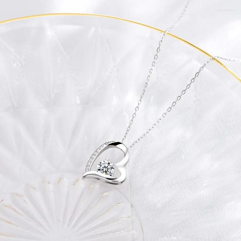 Catene Moda Elegante Pendenti a forma di cuore Collane Delicati Vari stili Parure di gioielli in pesca Accessori per le donne