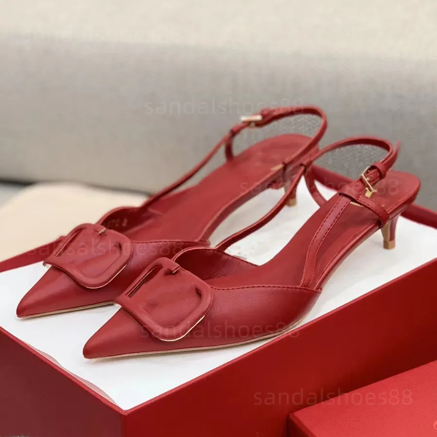 مصمم صندل Slingback الكعب أحذية امرأة كعب من الكعب المتبادل مضخة مدببة إصبع قدم الباليه مسطحة حقيقية من الجلد الأسود الفضي الأحمر بيج عالي الكعب للنساء