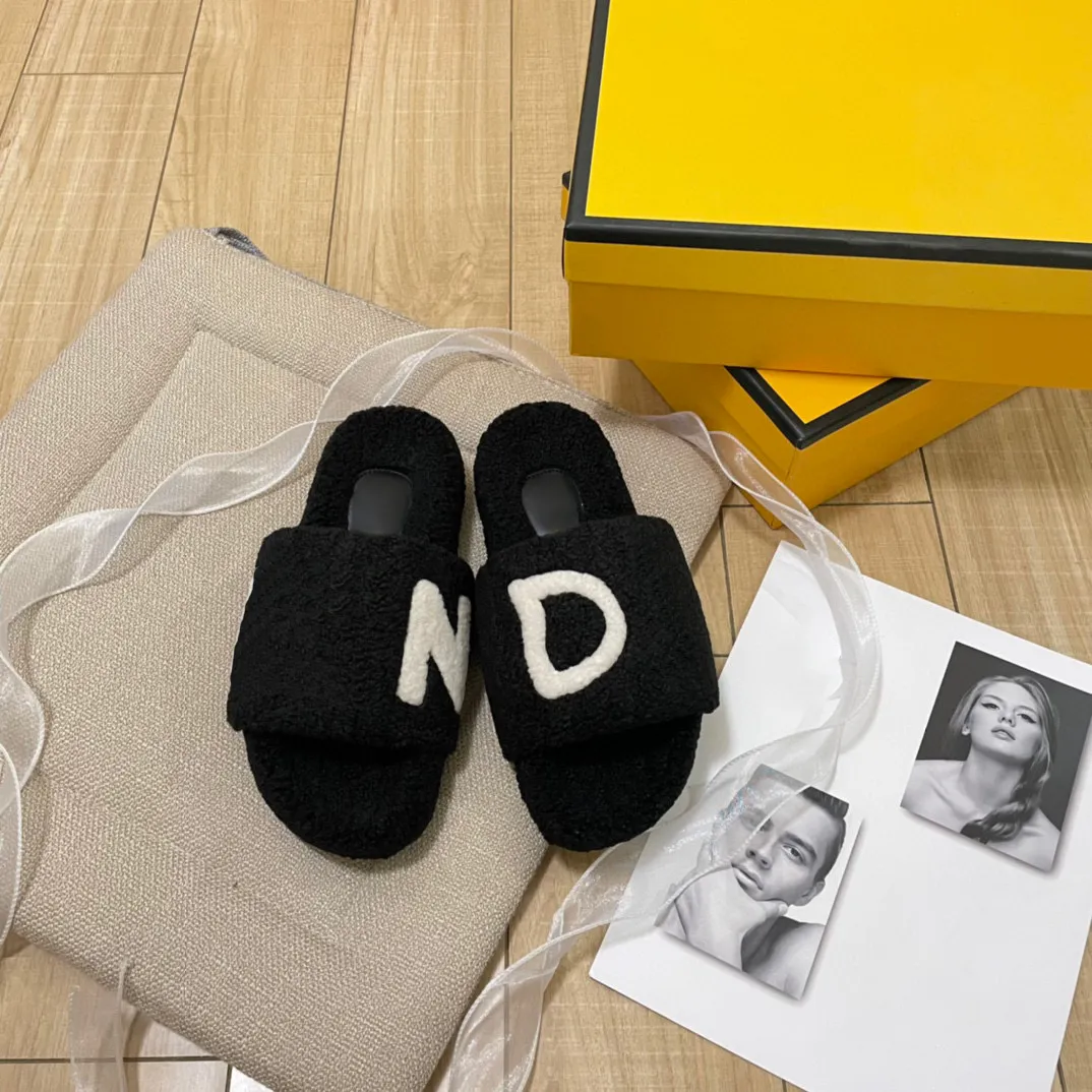 Women s High Quality Slippers Indoor House Sandals Designer Shoes Baguette Fur Teddy Bear Slipper Classic Flat Sandals Fuzzy Tazz Slides Luxury