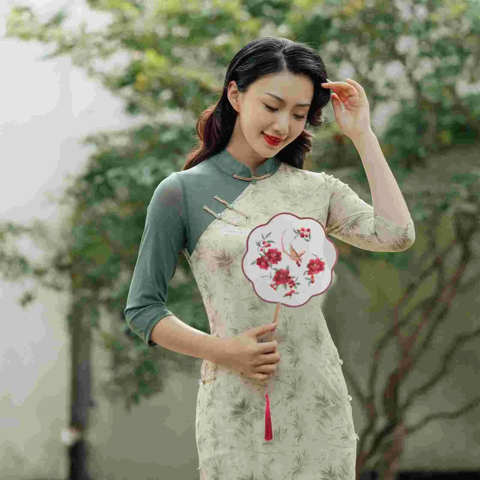 Kinesiska stilprodukter Handhållna fläktbroderi rund handgjorda klassisk traditionell stilcirkulär