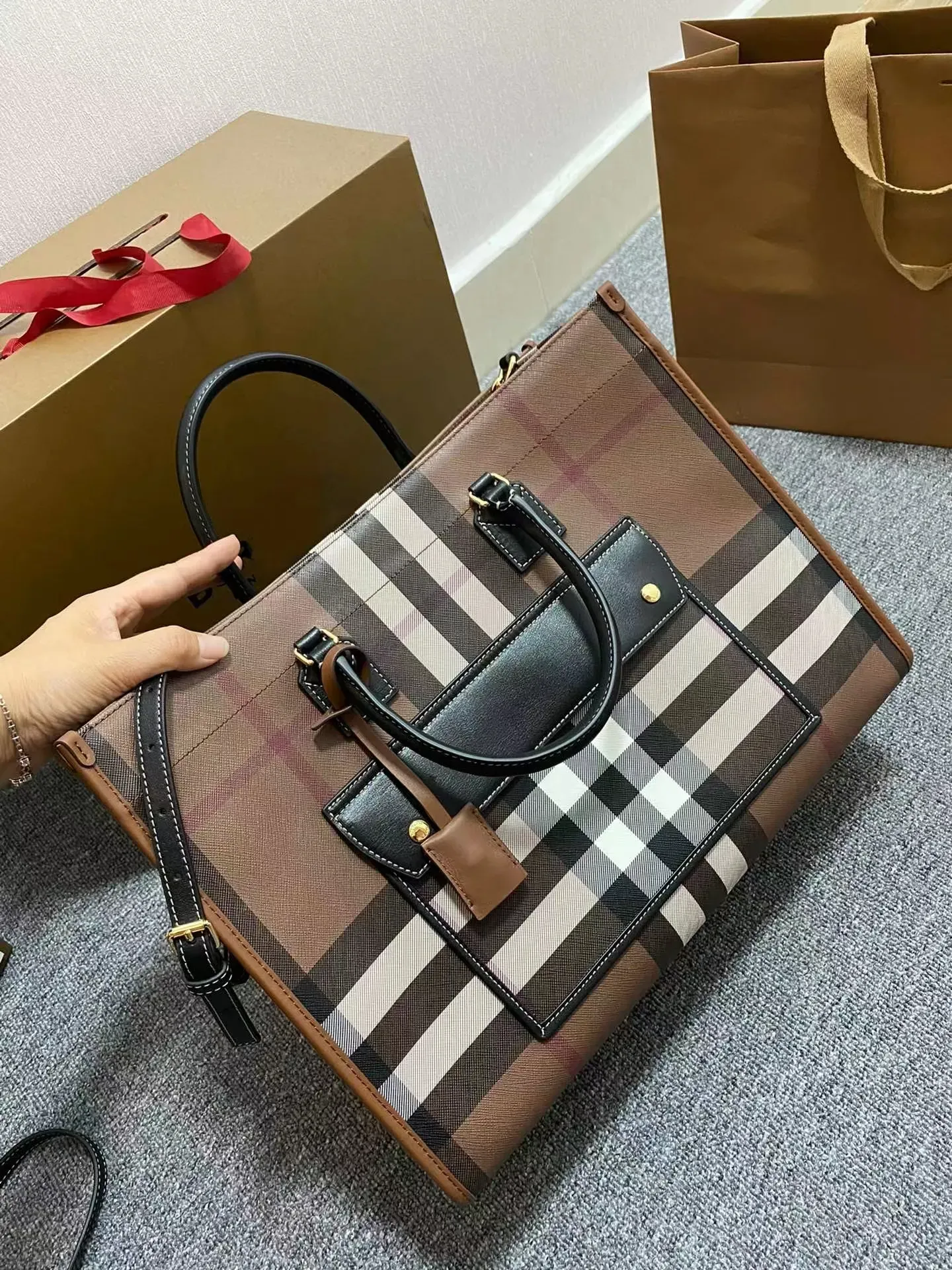 Burberry top purse dhgate