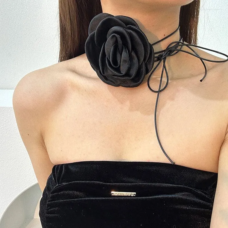 Ras du cou exagéré élégant grande fleur clavicule chaîne collier pour femmes Kpop Sexy romantique réglable corde Y2K accessoires