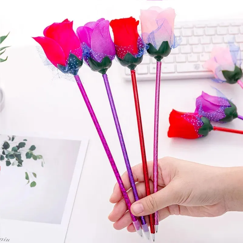 Partihandel Rose Ballpoint Pen Creative Artificial Flower Decoration Beautiful Office School Stationery Personaliserad skrivpenna för alla hjärtans dag bröllopspresent