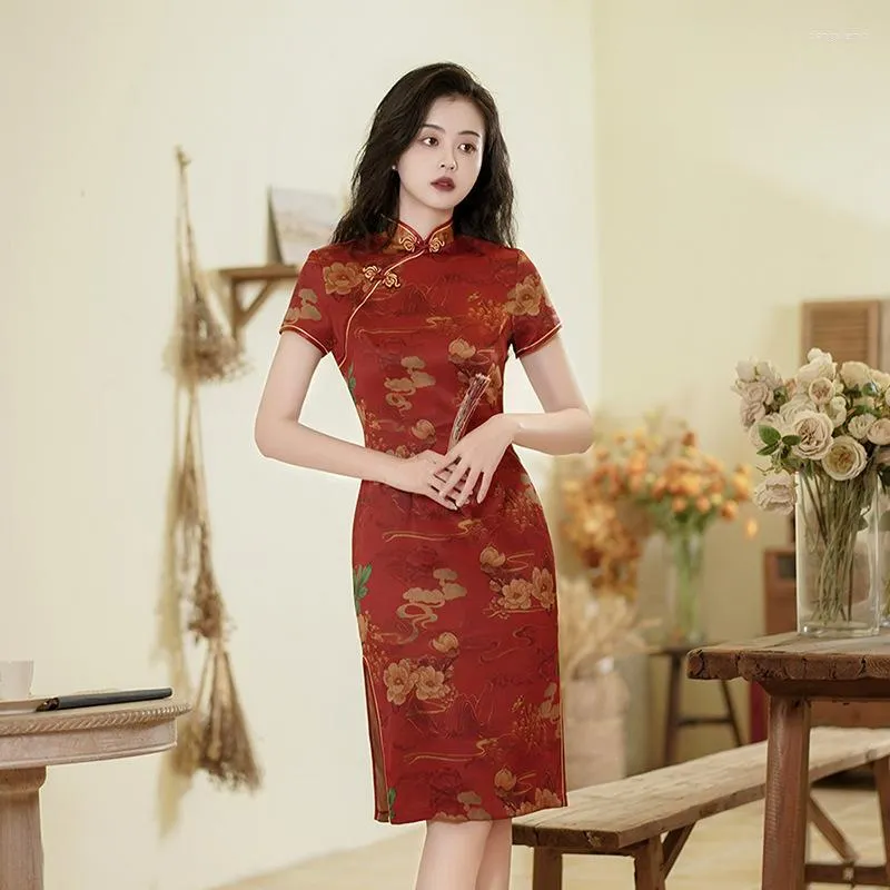 Ubranie etniczne 2023 Summer Cheongsam Slim Fashion Retro Bankiet Performance Kostum