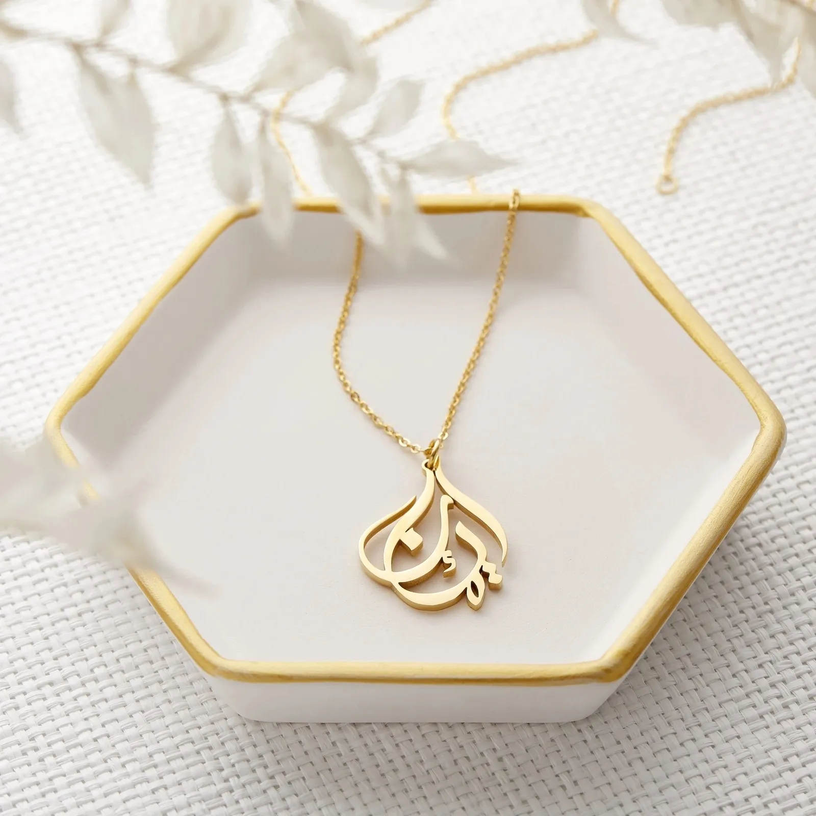 Pendentif Colliers Calligraphie Nom Personnalisé Collier pour Femmes Or Acier Inoxydable Islamique Pendentif Arabe Bijoux Personnalisés Cadeaux D'anniversaire 230804