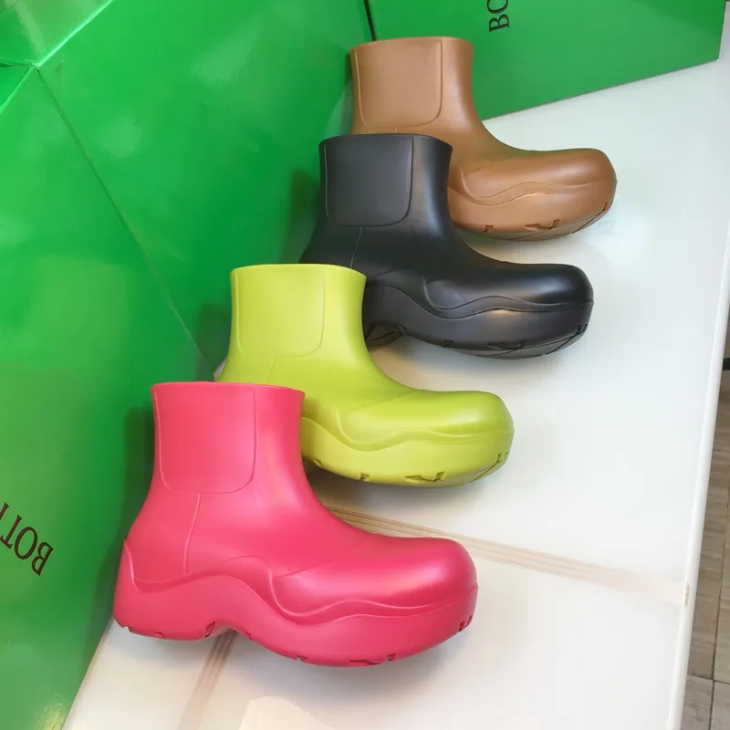 女性の雨の足首のブーツアボカドグリーンの水防水濃厚な靴底が高められたゴム靴底ファッションシンプルなカジュアル送料無料キャンディーカラー