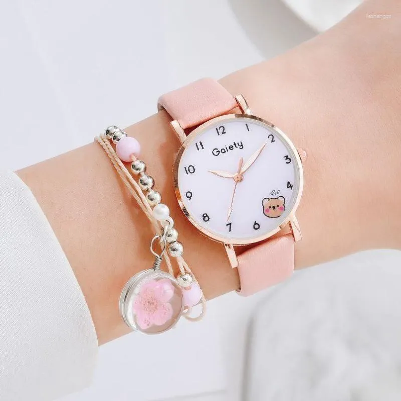 Montres-bracelets Sdotter S Femmes Montre Simple Mignon Ours Filles Horloge En Cuir Quartz Étudiants Montre-Bracelet Bracelet 2 Pcs Ensemble Bande Dessinée Reloj M