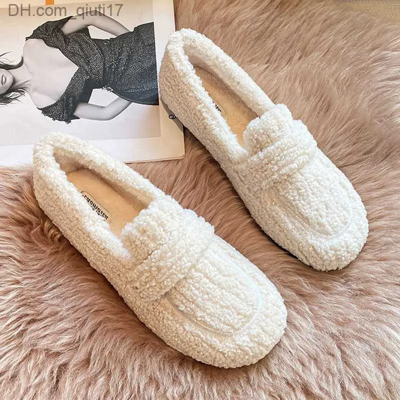 Slippers New Fashion Luxury Lambswool Women's Loafers Moccasins Women's Winter Cotton Shoes Warm Plush Loafers Curly Sheepskin Apartment Z230805